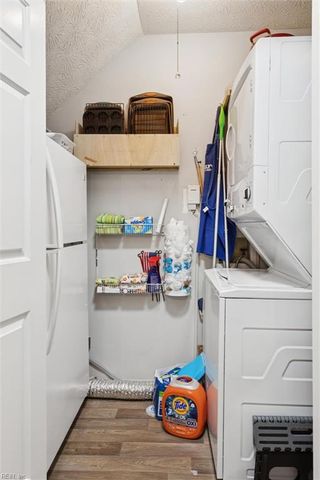 53 S Valasia RD, Poquoson, VA 23662