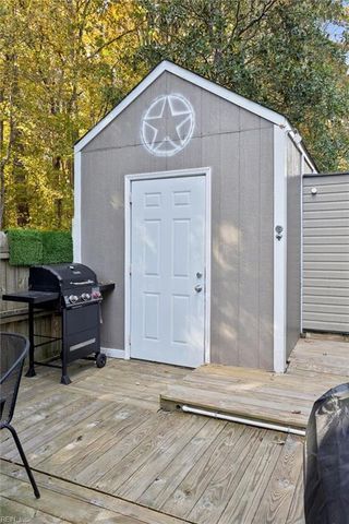 53 S Valasia RD, Poquoson, VA 23662