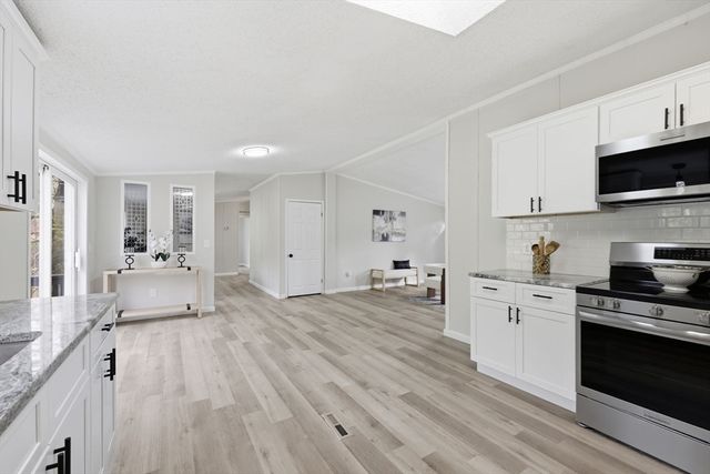 10 Gardner Falls Road, Buckland, MA 01370