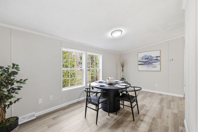 10 Gardner Falls Road, Buckland, MA 01370