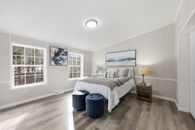 10 Gardner Falls Road, Buckland, MA 01370