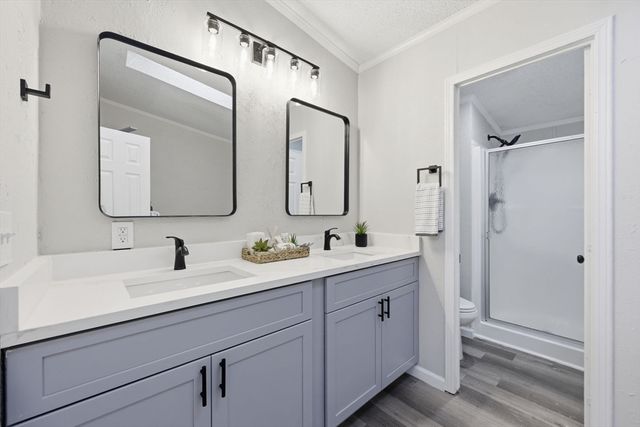 10 Gardner Falls Road, Buckland, MA 01370