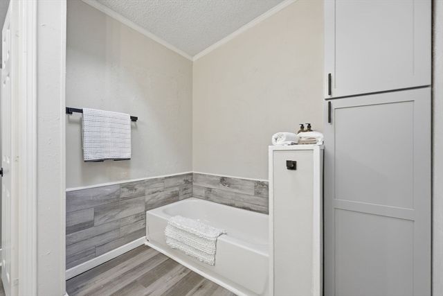 10 Gardner Falls Road, Buckland, MA 01370