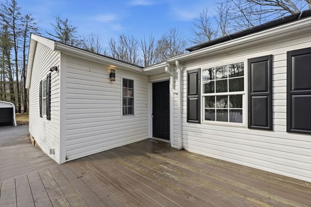 10 Gardner Falls Road, Buckland, MA 01370