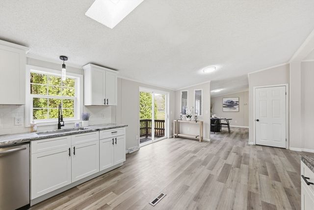 10 Gardner Falls Road, Buckland, MA 01370