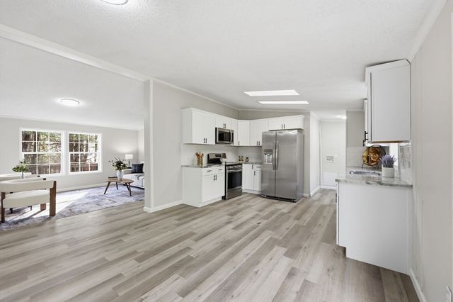 10 Gardner Falls Road, Buckland, MA 01370