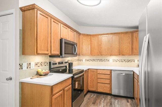 8501 E 93RD Street, Kansas City, MO 64138