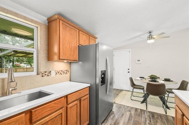 8501 E 93RD Street, Kansas City, MO 64138