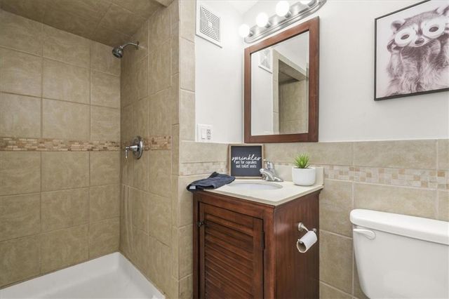 8501 E 93RD Street, Kansas City, MO 64138
