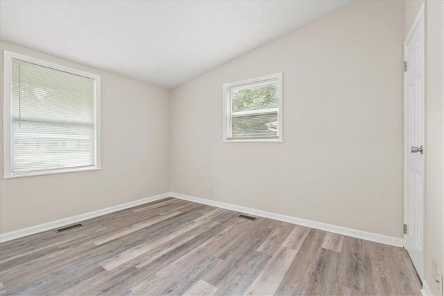 8501 E 93RD Street, Kansas City, MO 64138