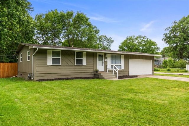 8501 E 93RD Street, Kansas City, MO 64138