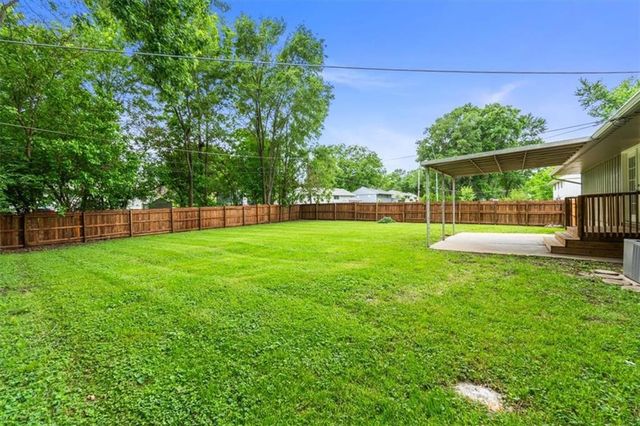 8501 E 93RD Street, Kansas City, MO 64138