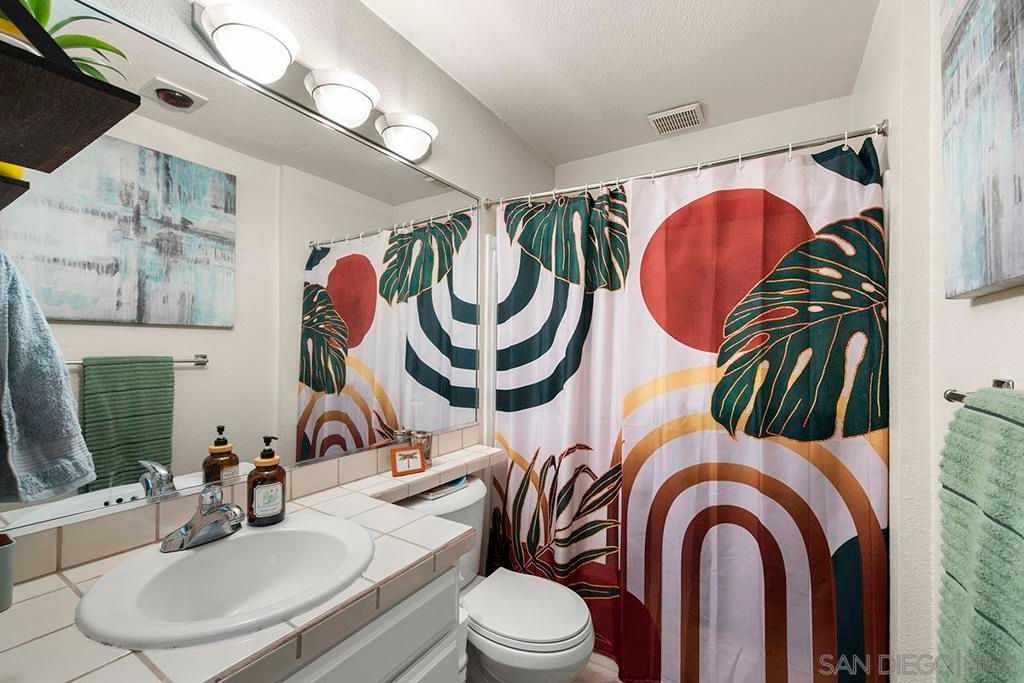 Image 11 of property listing at 10400 caminito Cuervo 264, San Diego, CA 92108