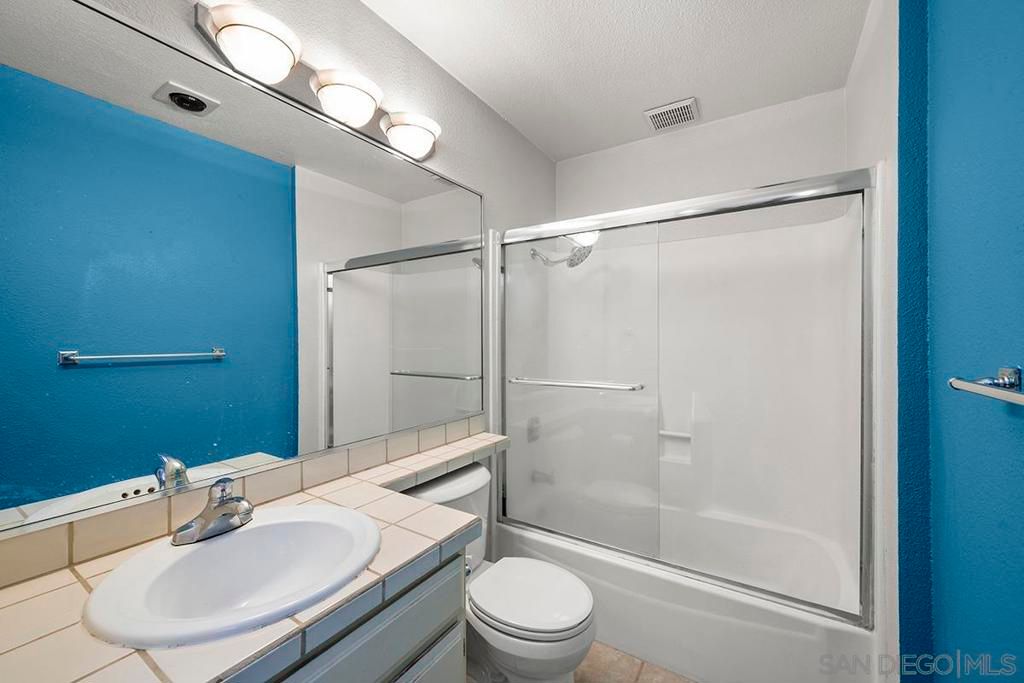 Image 16 of property listing at 10400 caminito Cuervo 264, San Diego, CA 92108