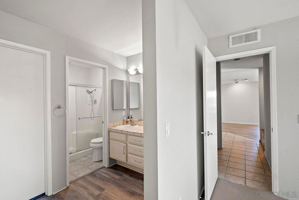 Image 36 of property listing at 10400 caminito Cuervo 264, San Diego, CA 92108