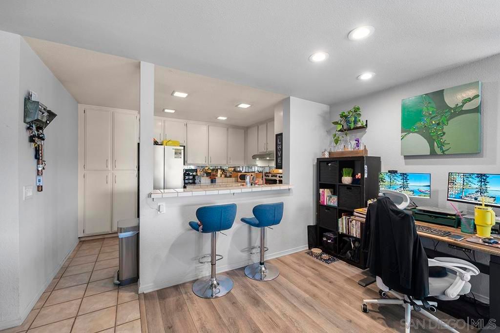 Image 7 of property listing at 10400 caminito Cuervo 264, San Diego, CA 92108