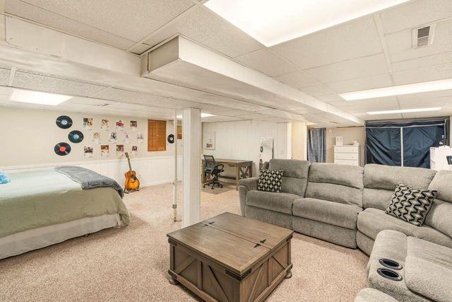 1525 River Highlands DRIVE, Oconomowoc, WI 53066