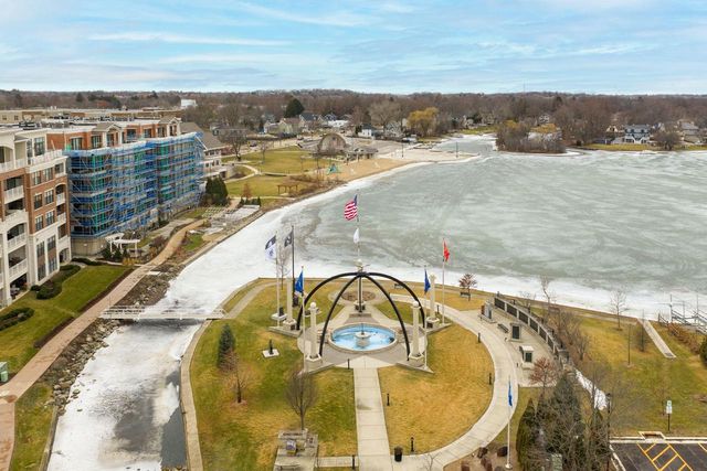 1525 River Highlands DRIVE, Oconomowoc, WI 53066