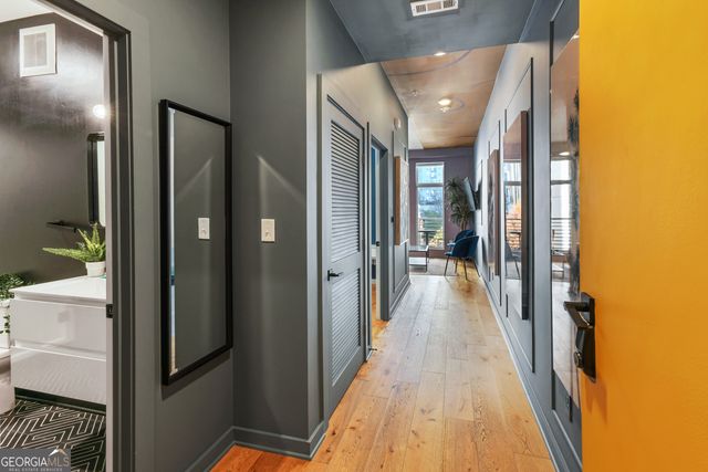 208 12th Street NE 202, Atlanta, GA 30309