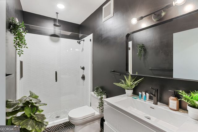 208 12th Street NE 202, Atlanta, GA 30309