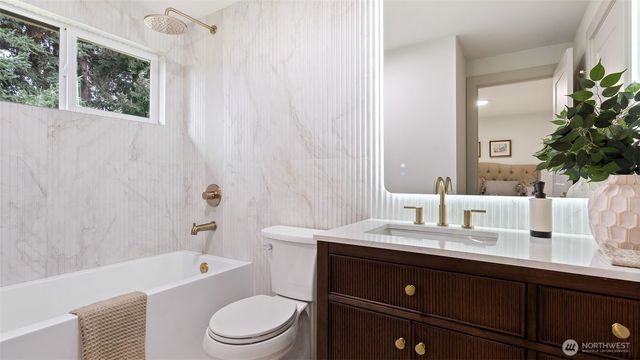 17069 142nd PL NE, Woodinville, WA 98072