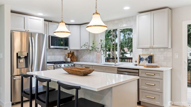 17069 142nd PL NE, Woodinville, WA 98072