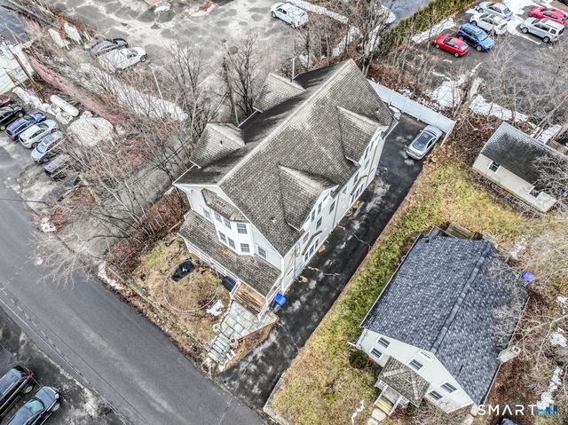 11 Middle Street, New Milford, CT 06776