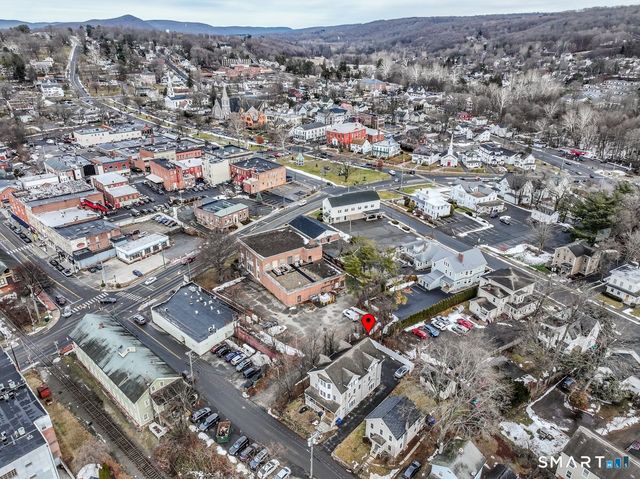 11 Middle Street, New Milford, CT 06776