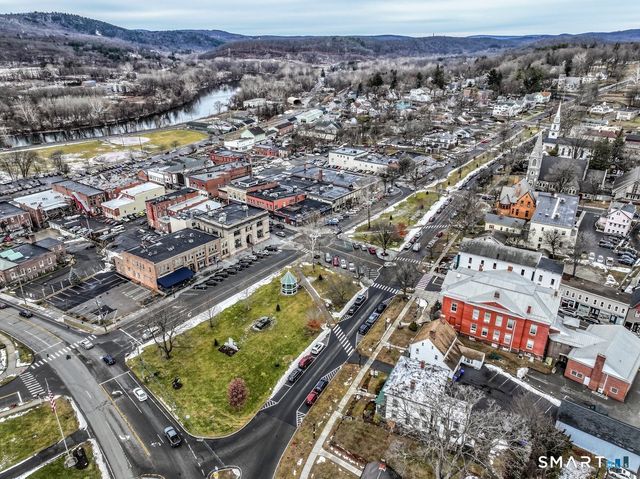 11 Middle Street, New Milford, CT 06776