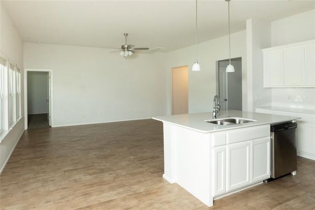 245 Vista Drive, Yukon, OK 73099
