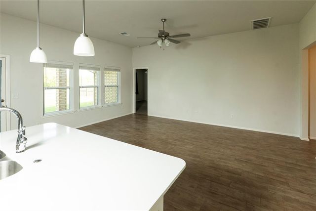 245 Vista Drive, Yukon, OK 73099