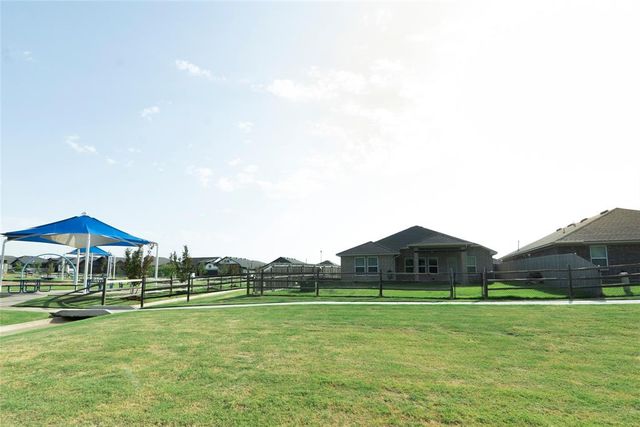 245 Vista Drive, Yukon, OK 73099