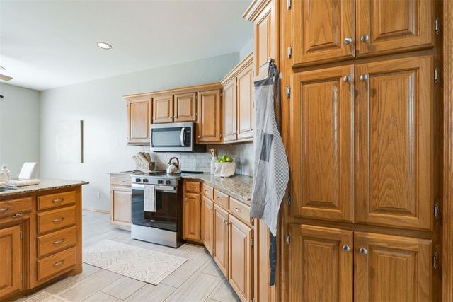 1112 Copperfield Drive, Edmond, OK 73003