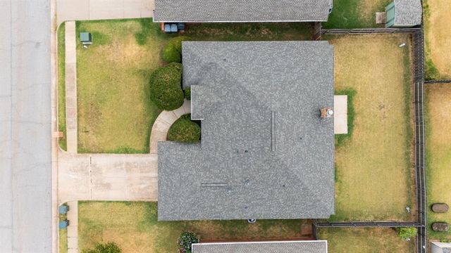 1112 Copperfield Drive, Edmond, OK 73003