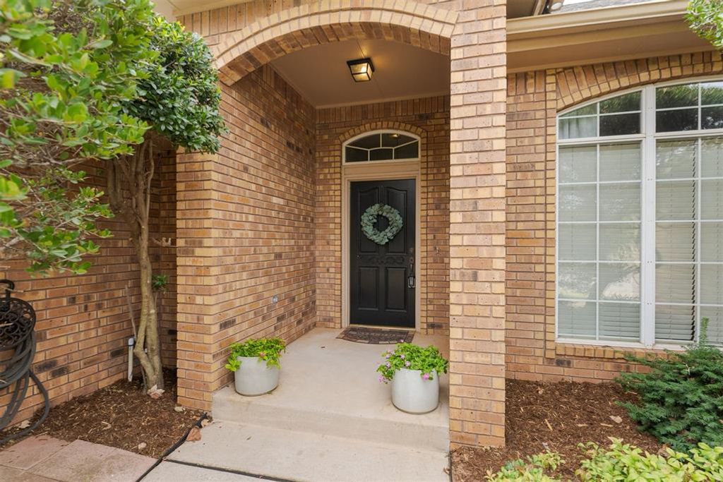 1112 Copperfield Drive, Edmond, OK 73003