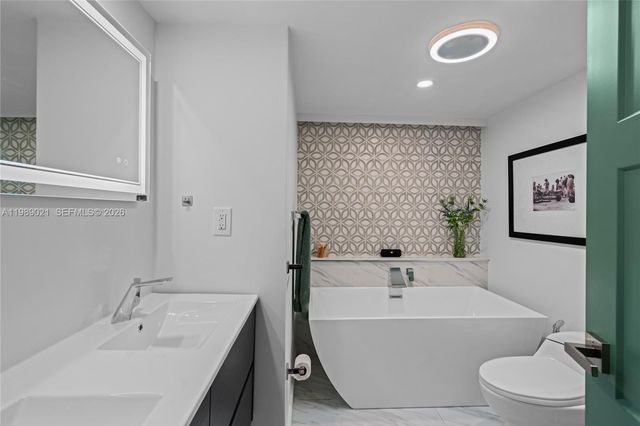 1940 NE 2nd Ave 118J, Wilton Manors, FL 33305