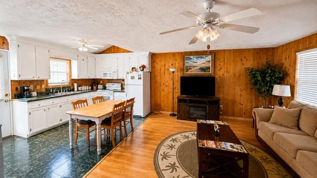 1120 Dove Lane, Summerton, SC 29148