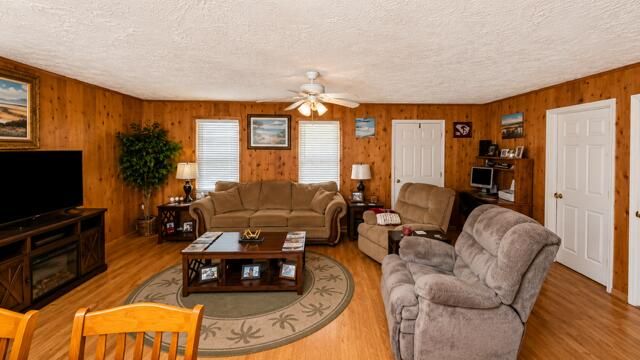 1120 Dove Lane, Summerton, SC 29148