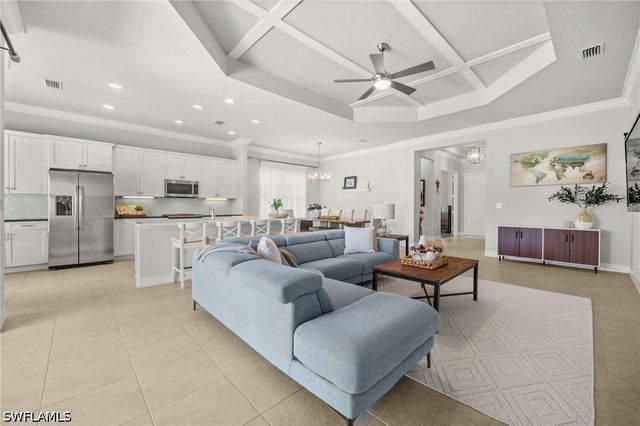 3454 Pacific DR, Naples, FL 34119