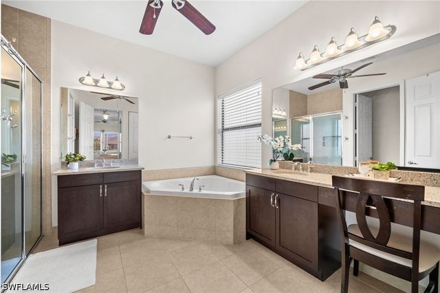 3454 Pacific DR, Naples, FL 34119