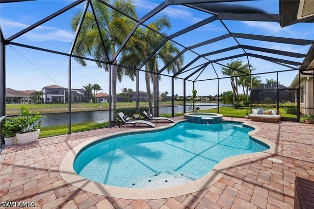 3454 Pacific DR, Naples, FL 34119