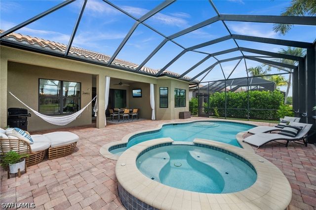 3454 Pacific DR, Naples, FL 34119