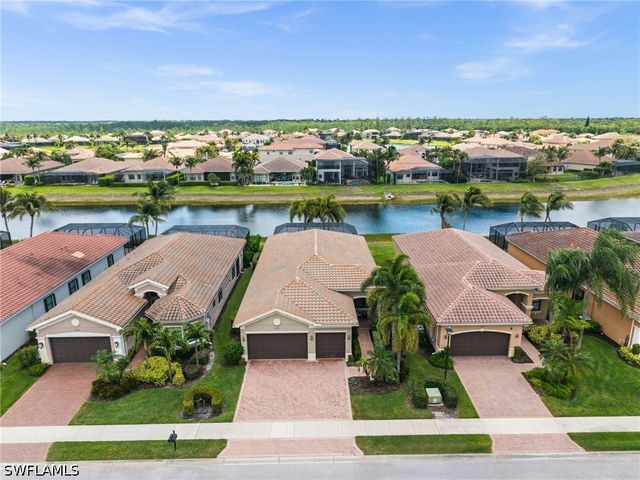 3454 Pacific DR, Naples, FL 34119