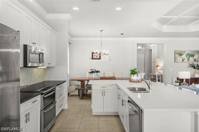 3454 Pacific DR, Naples, FL 34119