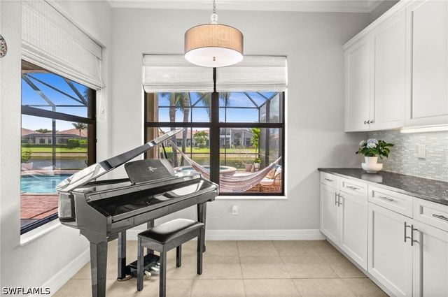 3454 Pacific DR, Naples, FL 34119