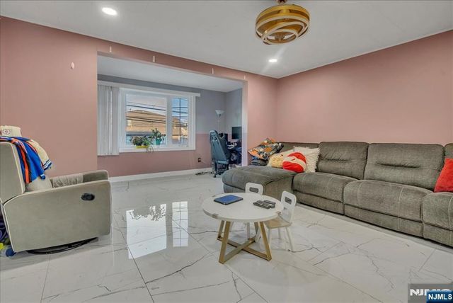 644 Valley Brook Avenue, Lyndhurst, NJ 07071