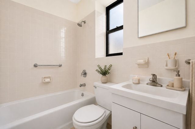 123 E 102nd St Apt 6F, New York City, NY 10029