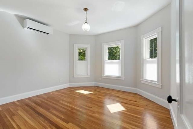 58 Church St, Chelmsford, MA 01863