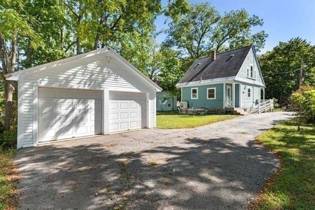 58 Church St, Chelmsford, MA 01863
