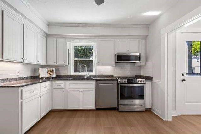 58 Church St, Chelmsford, MA 01863